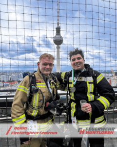 Read more about the article 770 Stufen bis zum Ziel, Huntlosen Feuerwehrmann bezwingt Park Inn Hotel in Berlin