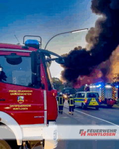 Read more about the article Einsatz: F4 – Brennt Recyclingbetrieb
