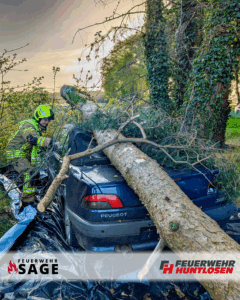 Read more about the article Verkehrsunfallübung der Feuerwehren Sage & Huntlosen